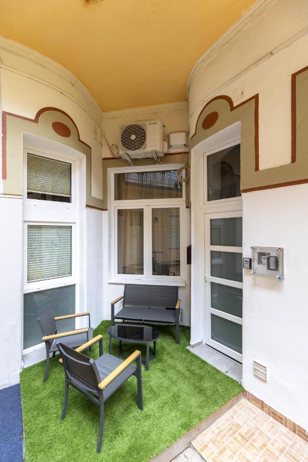 Kazinczy 10 Apartment With 3 Bedrooms Budapeste Exterior foto